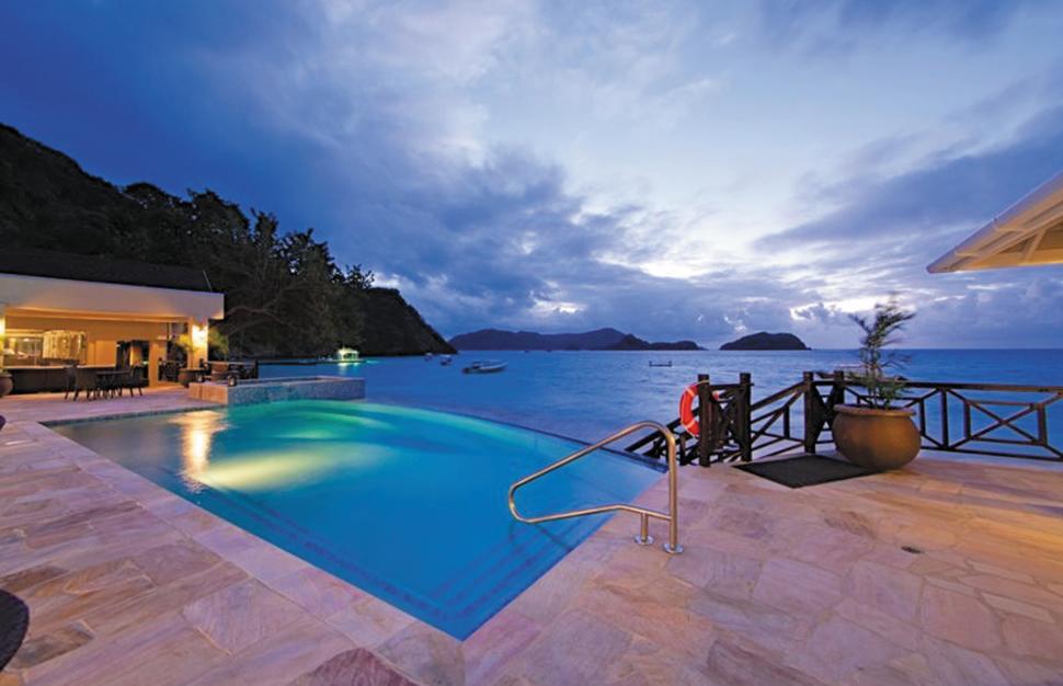 Blue Waters Inn Speyside ภายนอก รูปภาพ